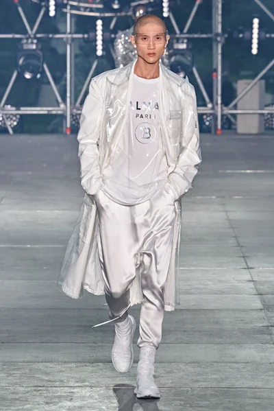 Look 13